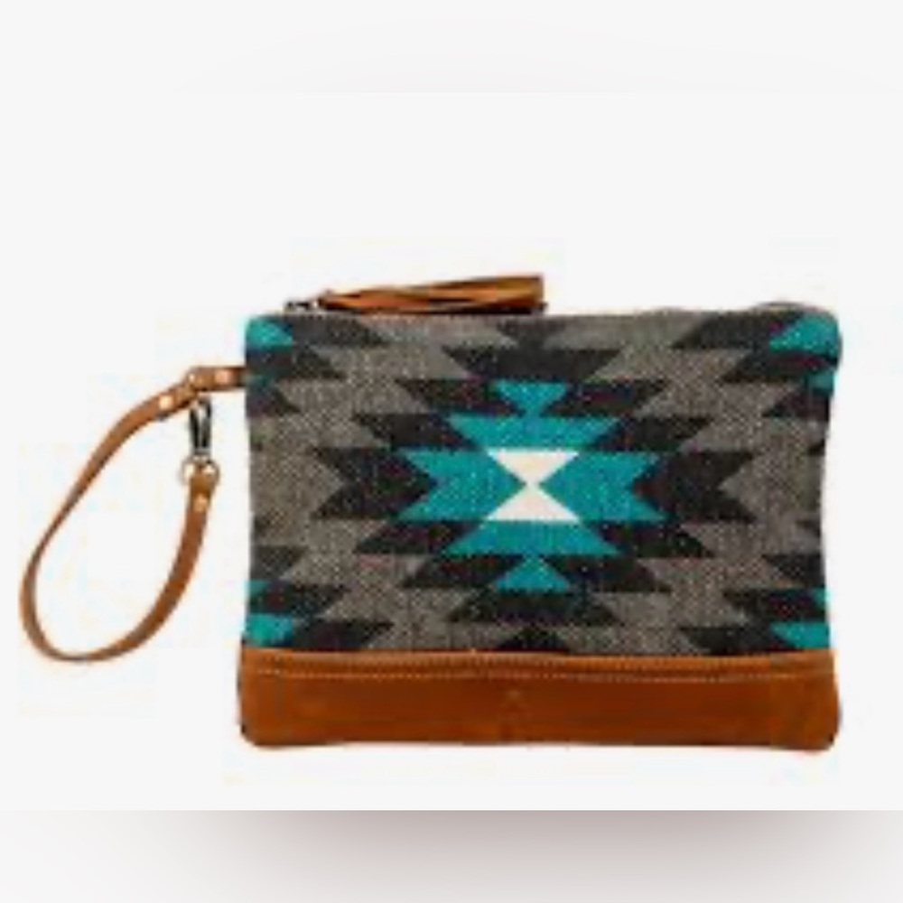 Myra Starfire Pouch 🌸Spring Sale